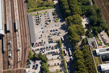 Plan des voies et gare principale de la Deutsche Bahn à le quartier Südweststadt in Karlsruhe dans le département Bade-Wurtemberg, Allemagne depuis l'avion