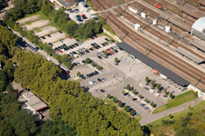 Photographie aérienne de Plan des voies et gare principale de la Deutsche Bahn à le quartier Südweststadt in Karlsruhe dans le département Bade-Wurtemberg, Allemagne