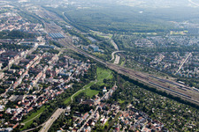 Plan des voies et gare principale de la Deutsche Bahn à le quartier Südweststadt in Karlsruhe dans le département Bade-Wurtemberg, Allemagne d'en haut
