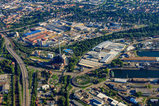 Vue aérienne de Rue de la rive sud, Rheinhafenstr à le quartier Rheinhafen in Karlsruhe dans le département Bade-Wurtemberg, Allemagne