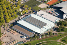 Vue aérienne de Ensemble d'installations sportives à l'Europabad et à l'Europahalle Karlsruhe à le quartier Südweststadt in Karlsruhe dans le département Bade-Wurtemberg, Allemagne