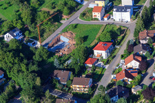 Vue aérienne de Rue Winzer à le quartier Ellmendingen in Keltern dans le département Bade-Wurtemberg, Allemagne