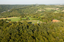 Vue aérienne de Terrains de sport et club de tennis Diellingen eV 1885 à le quartier Dietlingen in Keltern dans le département Bade-Wurtemberg, Allemagne