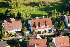 Quartier Gräfenhausen in Birkenfeld dans le département Bade-Wurtemberg, Allemagne du point de vue du drone