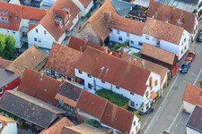 Vue aérienne de Juiststraße, restaurant Zum Schlodderr à Kandel dans le département Rhénanie-Palatinat, Allemagne