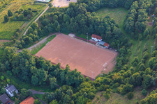 Vue aérienne de Terrain de sport Sankt Martin à le quartier SaintMartin in Sankt Martin dans le département Rhénanie-Palatinat, Allemagne