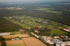 Vue aérienne de Terrain de golf au Landgut Dreihof à Essingen dans le département Rhénanie-Palatinat, Allemagne
