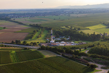 Système géothermique sur l'A65, 2ème forage à Insheim dans le département Rhénanie-Palatinat, Allemagne d'en haut