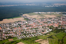 Quartier Blankenloch in Stutensee dans le département Bade-Wurtemberg, Allemagne d'un drone