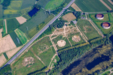 Vue aérienne de Parc de réservoirs démantelé à Jockgrim dans le département Rhénanie-Palatinat, Allemagne