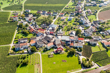 Vue aérienne de Vue sur le village à le quartier Wehr in Palzem dans le département Rhénanie-Palatinat, Allemagne