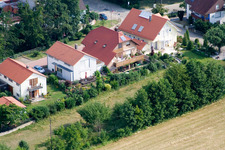 Vue aérienne de Dans le jardin au calme à Minfeld dans le département Rhénanie-Palatinat, Allemagne