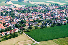 Vue aérienne de Dans le jardin au calme à Minfeld dans le département Rhénanie-Palatinat, Allemagne