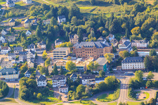 Vue aérienne de Saarburg dans le département Rhénanie-Palatinat, Allemagne