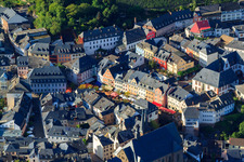 Vue aérienne de Saarburg dans le département Rhénanie-Palatinat, Allemagne