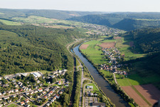 Vue aérienne de Zones riveraines de la Sarre dans le district de Beurig à le quartier Niederleuken in Saarburg dans le département Rhénanie-Palatinat, Allemagne