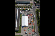 Complexe immobilier et terrain du centre logistique mondial Daimler AG sur l'île de Grün à Germersheim dans le département Rhénanie-Palatinat, Allemagne hors des airs