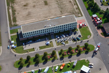 Vue oblique de Centre logistique mondial Daimler / Mercedes-Benz GLC sur l'île de Grün à Germersheim dans le département Rhénanie-Palatinat, Allemagne