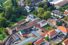 Vue aérienne de Domaine viticole Dr. Bürklin-Wolf à le quartier Wachenheim in Wachenheim an der Weinstraße dans le département Rhénanie-Palatinat, Allemagne