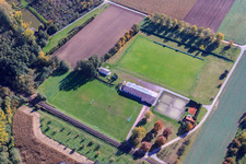 Vue aérienne de Terrains de sport du SpVgg Oberhausen-Barbelroth à Barbelroth dans le département Rhénanie-Palatinat, Allemagne