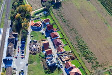 Gare à Winden dans le département Rhénanie-Palatinat, Allemagne vue d'en haut