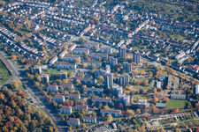 Quartier Oststadt in Karlsruhe dans le département Bade-Wurtemberg, Allemagne du point de vue du drone