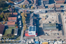 Vue aérienne de Maison de fous dans l'ancien abattoir à le quartier Oststadt in Karlsruhe dans le département Bade-Wurtemberg, Allemagne