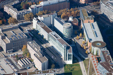 Kriegsstraße Est à le quartier Südstadt in Karlsruhe dans le département Bade-Wurtemberg, Allemagne du point de vue du drone