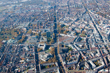 Vue aérienne de Kriegsstr à le quartier Südweststadt in Karlsruhe dans le département Bade-Wurtemberg, Allemagne