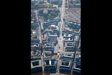 Vue aérienne de Place du marché de Karlstraße à le quartier Innenstadt-Ost in Karlsruhe dans le département Bade-Wurtemberg, Allemagne