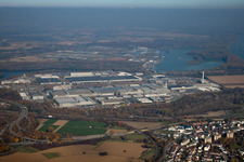 Vue aérienne de Daimler du sud à le quartier Maximiliansau in Wörth am Rhein dans le département Rhénanie-Palatinat, Allemagne