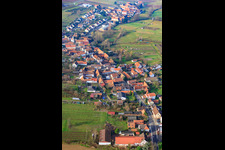 Vue aérienne de Vue du village depuis l'est à Oberhausen dans le département Rhénanie-Palatinat, Allemagne
