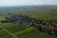 Vue aérienne de Schleithal dans le département Bas Rhin, France