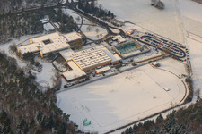 Vue aérienne de École de Romerberg à Rheinzabern dans le département Rhénanie-Palatinat, Allemagne