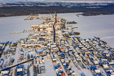 Vue aérienne de En hiver/neige à le quartier Hayna in Herxheim bei Landau dans le département Rhénanie-Palatinat, Allemagne