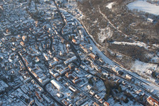 Annweiler am Trifels dans le département Rhénanie-Palatinat, Allemagne vu d'un drone