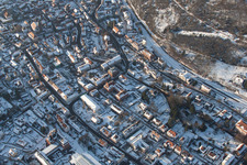 Vue aérienne de Annweiler am Trifels dans le département Rhénanie-Palatinat, Allemagne