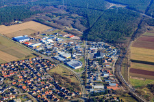 Vue d'oiseau de Bellheim dans le département Rhénanie-Palatinat, Allemagne