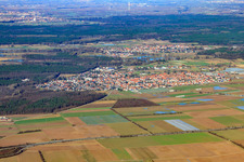 Vue d'oiseau de Harthausen dans le département Rhénanie-Palatinat, Allemagne