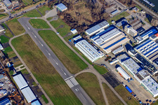 Aérodrome à Speyer dans le département Rhénanie-Palatinat, Allemagne vue du ciel
