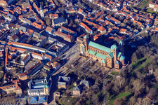 Cathédrale à Speyer du sud à Speyer dans le département Rhénanie-Palatinat, Allemagne d'en haut