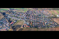 Vue aérienne de Panorama de la ville vue du sud à Hanhofen dans le département Rhénanie-Palatinat, Allemagne