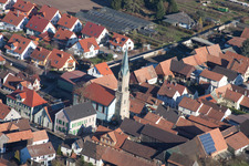 Vue aérienne de Du sud-ouest à Erlenbach bei Kandel dans le département Rhénanie-Palatinat, Allemagne