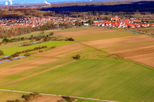 Vue aérienne de Vue du village depuis le sud-ouest à Rülzheim dans le département Rhénanie-Palatinat, Allemagne