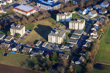 Vue aérienne de 4 blocs résidentiels sur Albert-Detzel-Straße à Herxheim bei Landau dans le département Rhénanie-Palatinat, Allemagne