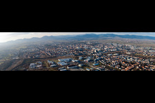 Vue aérienne de Panorama à le quartier Queichheim in Landau in der Pfalz dans le département Rhénanie-Palatinat, Allemagne