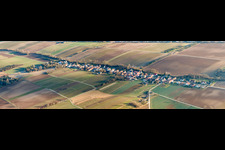 Vue aérienne de Panorama - champs agricoles et terres agricoles en perspective à Vollmersweiler dans le département Rhénanie-Palatinat, Allemagne