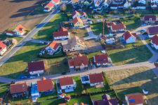 Dans le champ inférieur à le quartier Schaidt in Wörth am Rhein dans le département Rhénanie-Palatinat, Allemagne depuis l'avion