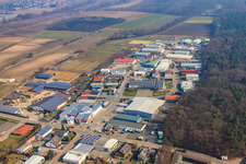 Vue aérienne de Zone industrielle de Gäxwald à le quartier Herxheim in Herxheim bei Landau dans le département Rhénanie-Palatinat, Allemagne