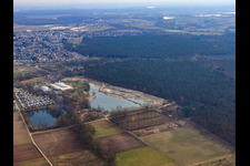 Vue aérienne de Dampfnudel, chantier de construction de plage à Rülzheim dans le département Rhénanie-Palatinat, Allemagne